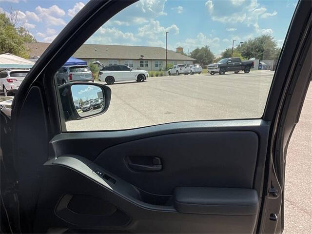 2022 Nissan Frontier S