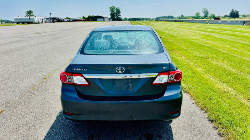 2011 Toyota Corolla LE