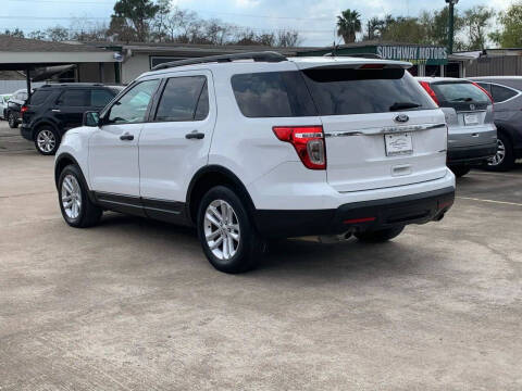 2015 Ford Explorer