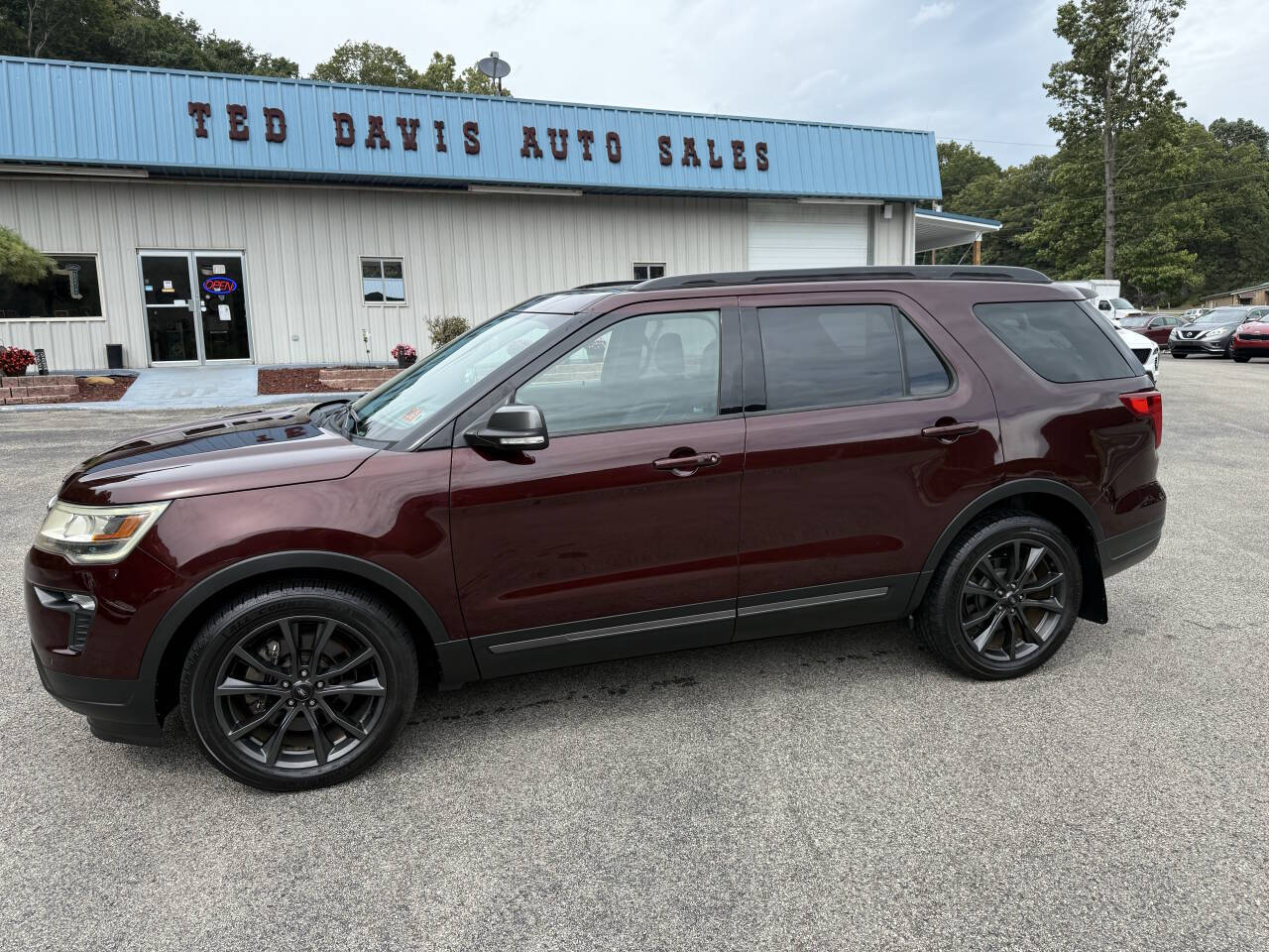 Red 2018 Ford Explorer XLT AWD XLT 4dr SUV 2