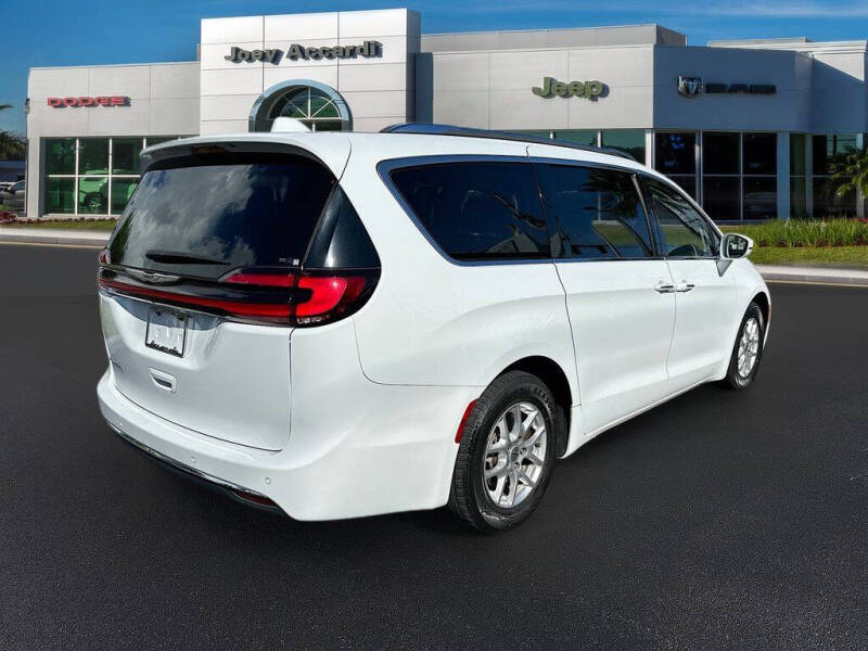 2021 Chrysler Pacifica Touring L