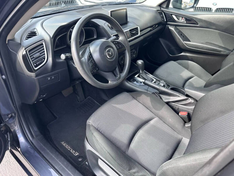 2015 Mazda MAZDA3 i Sport