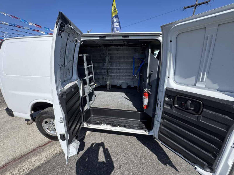 2021 Chevrolet Express 2500