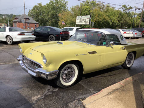 1957 Ford Thunderbird