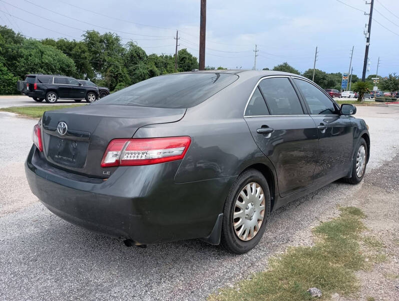2010 Toyota Camry LE