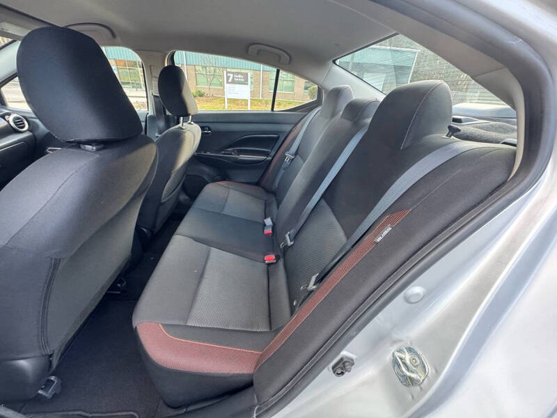 2022 Nissan Versa SR