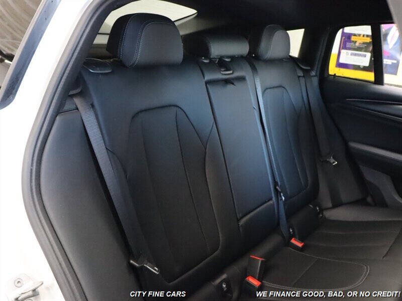 2022 BMW X4 xDrive30i