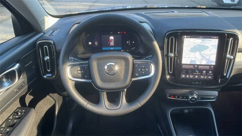 2026 Volvo XC40 B5 Plus