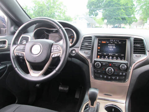 2017 Jeep Grand Cherokee Laredo E