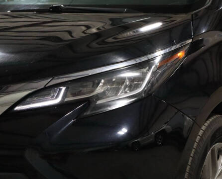 2021 Toyota Sienna LE 8-Passenger