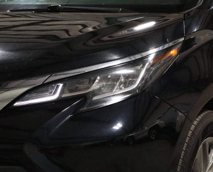 2021 Toyota Sienna LE 8-Passenger