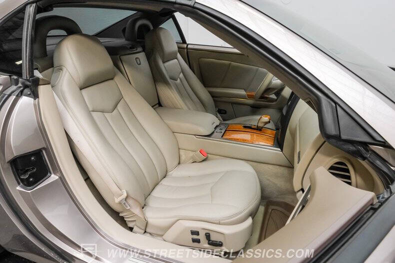 2005 Cadillac XLR
