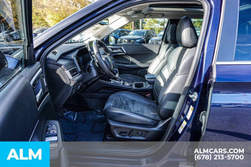 2023 Mitsubishi Outlander SE