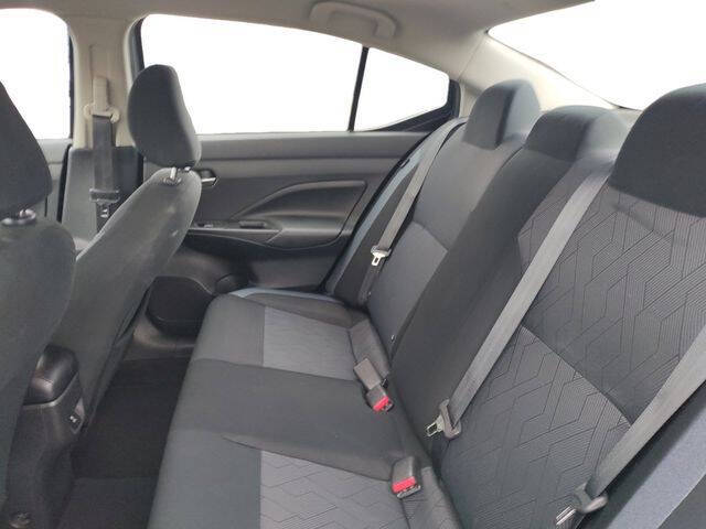 2023 Nissan Versa SV