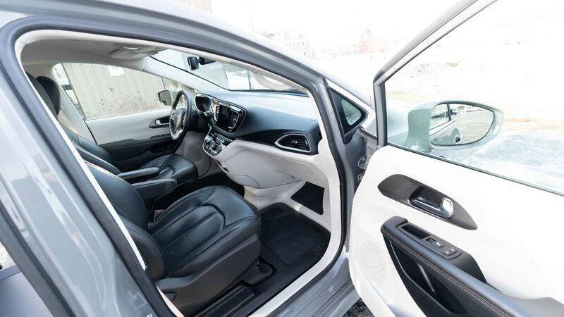 2020 Chrysler Pacifica Touring L