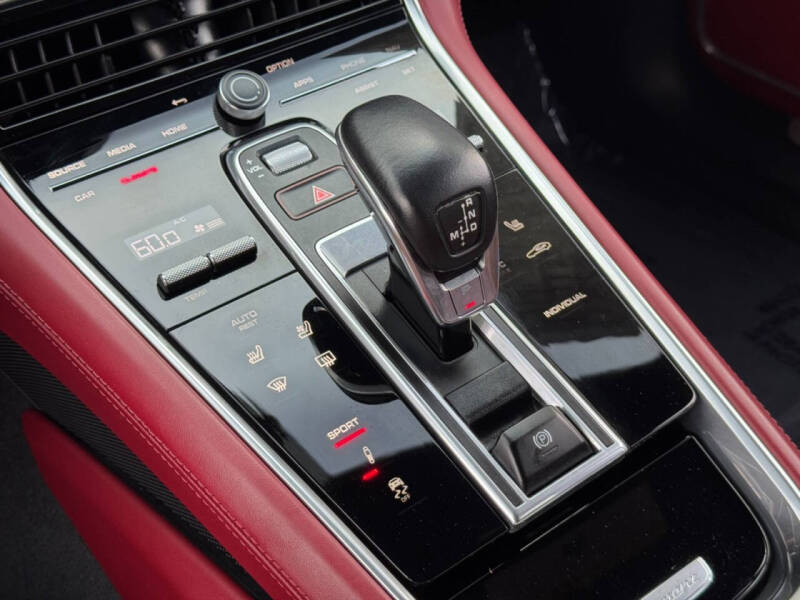 2021 Porsche Panamera