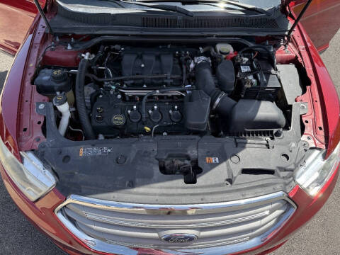 2017 Ford Taurus SEL