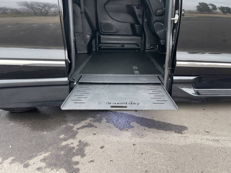 2019 Chrysler Pacifica Touring L Plus 35th Anniversary