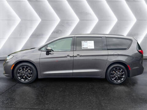 2021 Chrysler Pacifica Touring