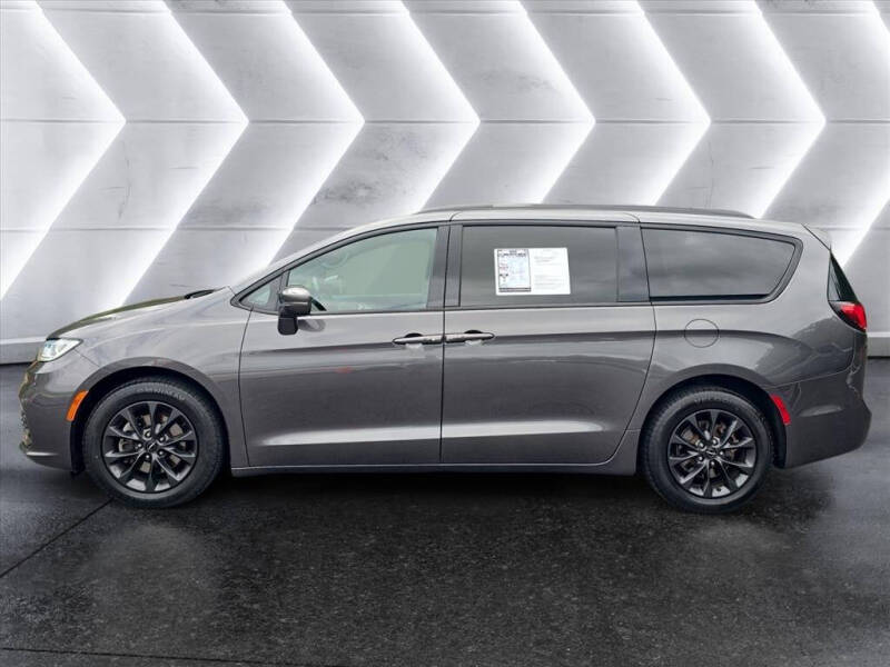 2021 Chrysler Pacifica Touring