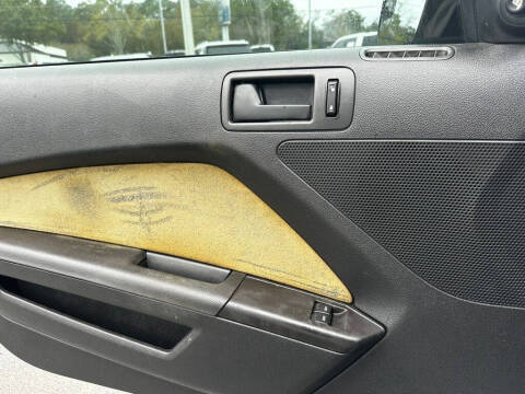 2012 Ford Mustang V6