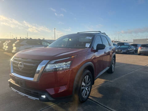 2022 Nissan Pathfinder SL