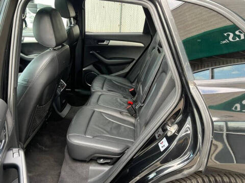 2012 Audi Q5 3.2 quattro Premium Plus