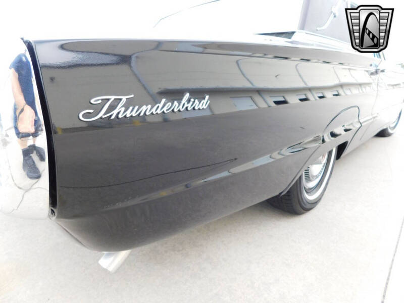 1966 Ford Thunderbird