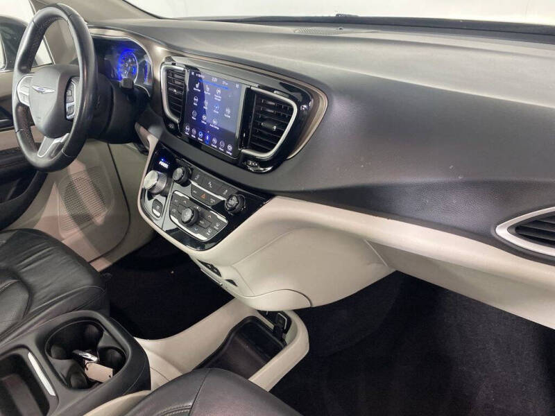 2018 Chrysler Pacifica Touring L