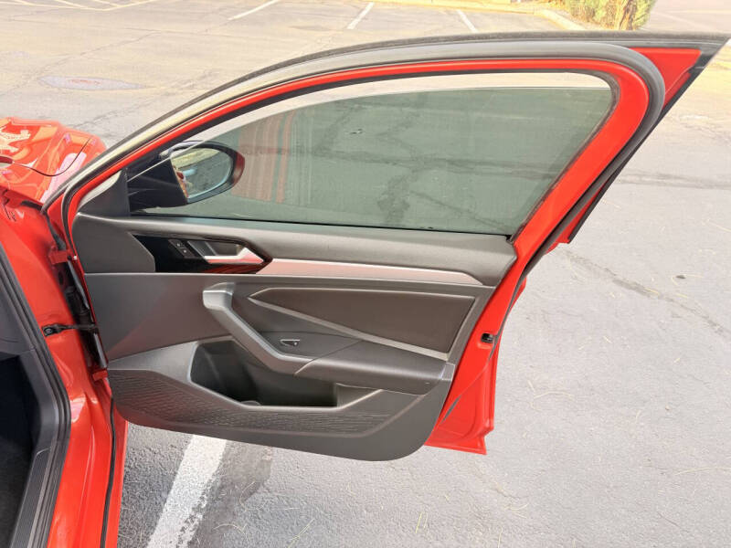 2019 Volkswagen Jetta R-Line