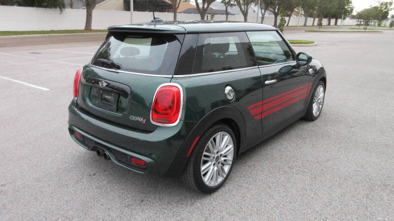 2015 MINI Cooper S photo 5