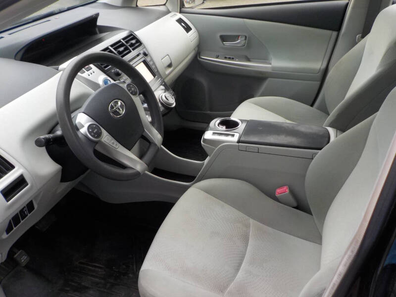 2012 Toyota Prius v Two