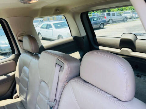 2005 Ford Explorer XLT