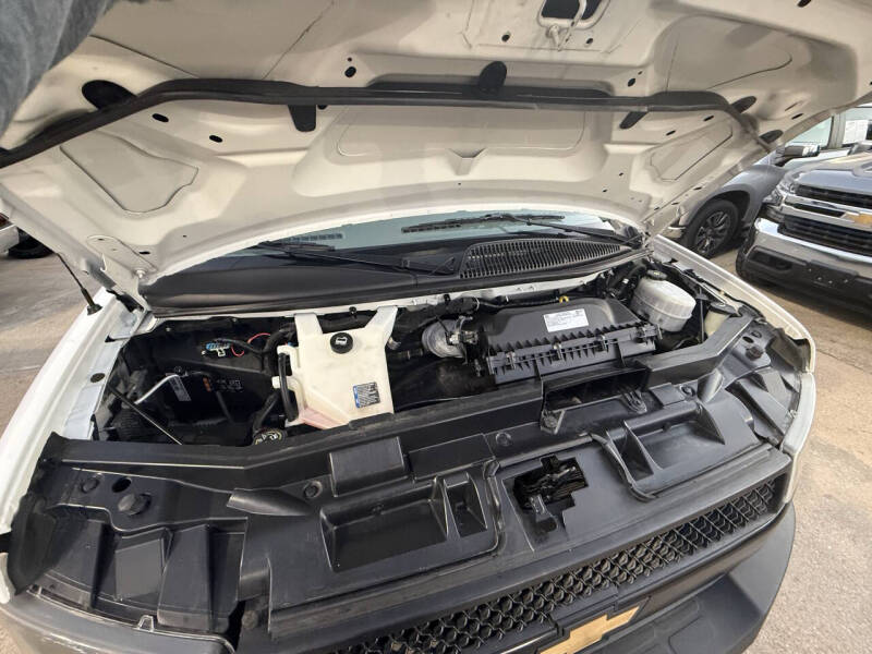 2023 Chevrolet Express LS 3500