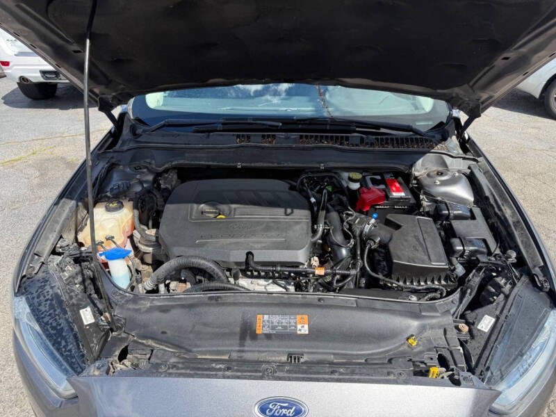 2014 Ford Fusion SE