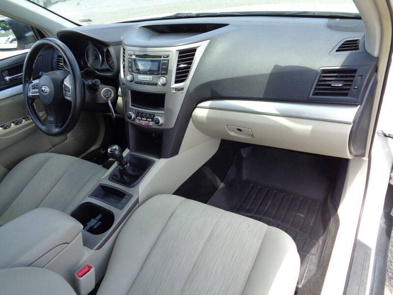 2013 Subaru Outback 2.5i