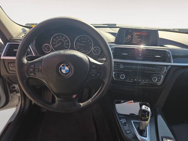 2017 BMW 3 Series 320i