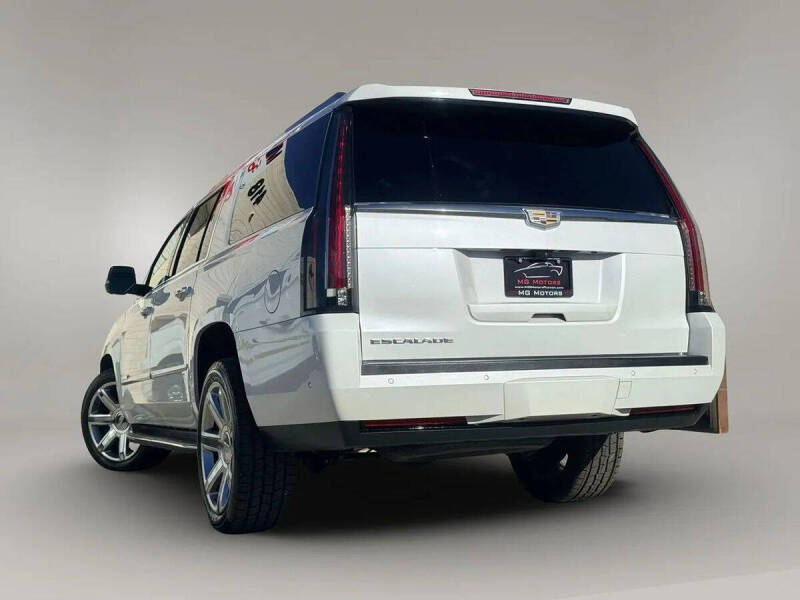 2019 Cadillac Escalade ESV Luxury