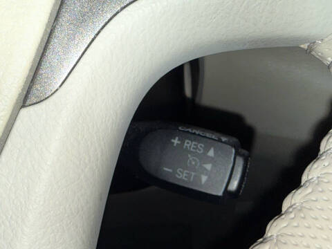 2014 Toyota Sienna XLE 8-Passenger