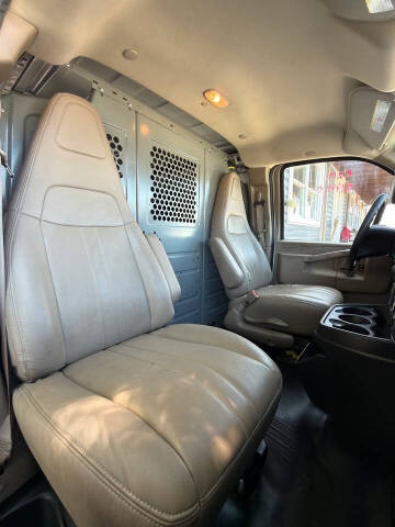 2017 Chevrolet Express 2500