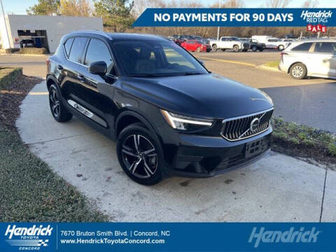2025 Volvo XC40 B5 Core Bright Theme