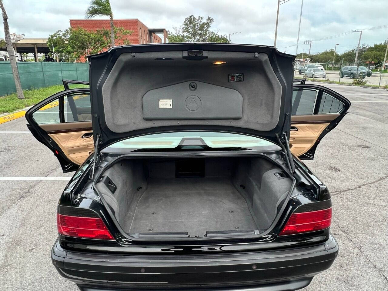 2000 BMW 7 Series  - $13,900