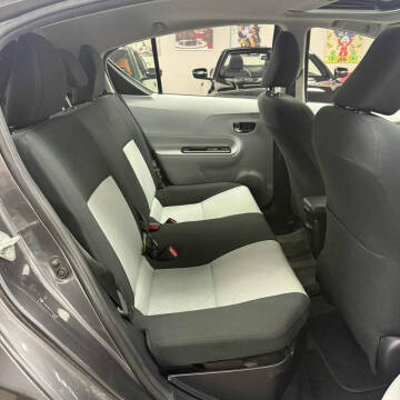 2013 Toyota Prius c Three