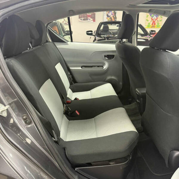 2013 Toyota Prius c Three