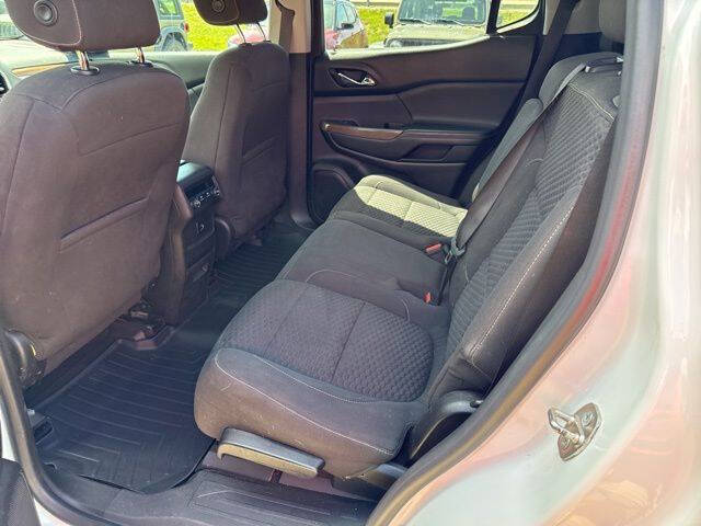 2017 GMC Acadia SLE-2