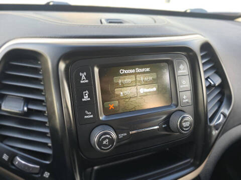 2017 Jeep Cherokee Sport Altitude