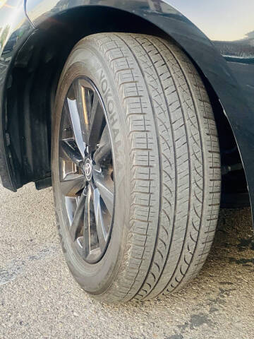 2023 Toyota Corolla Hatchback SE