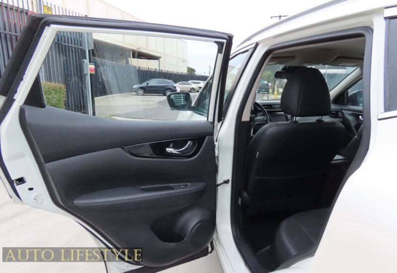 2017 Nissan Rogue Sport SL