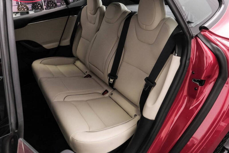 2021 Tesla Model S Plaid