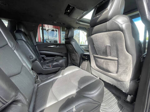 2018 Cadillac Escalade Platinum